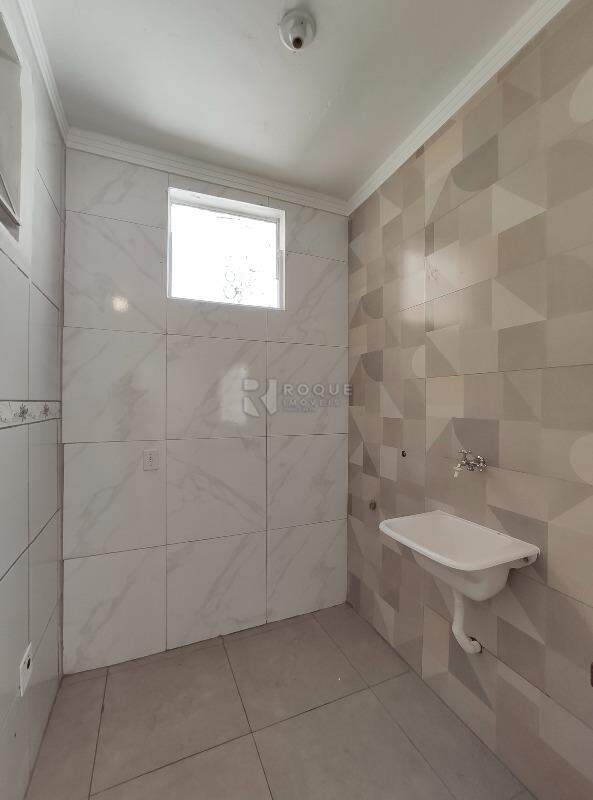 Casa Residencial para aluguel no bairro Jardim Residencial Guimarães: Área de serviço 