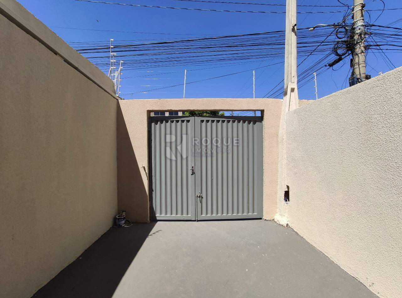 Casa Residencial para aluguel no bairro Jardim Residencial Guimarães: Garagem 
