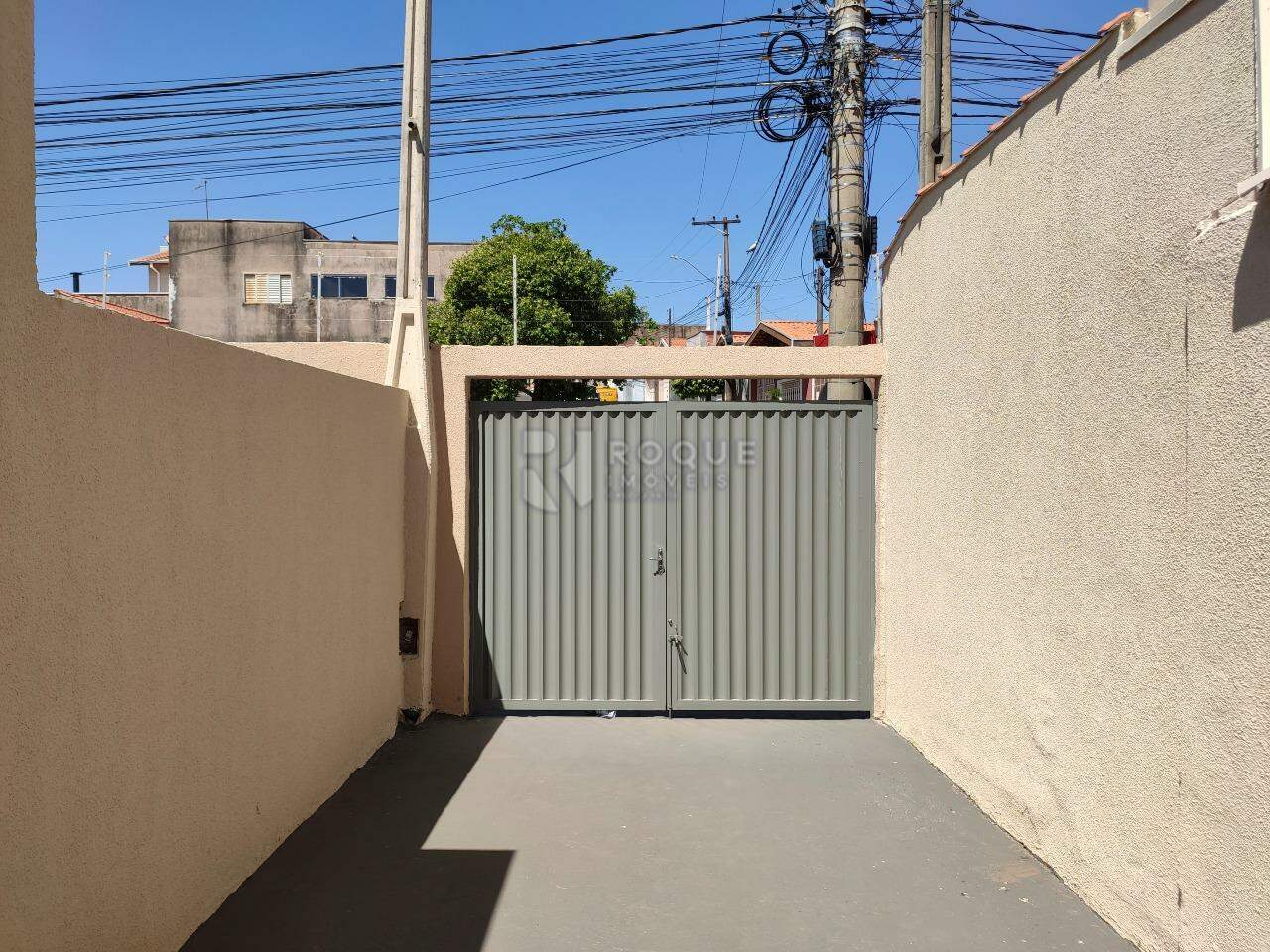 Casa Residencial para aluguel no bairro Jardim Residencial Guimarães: Garagem 