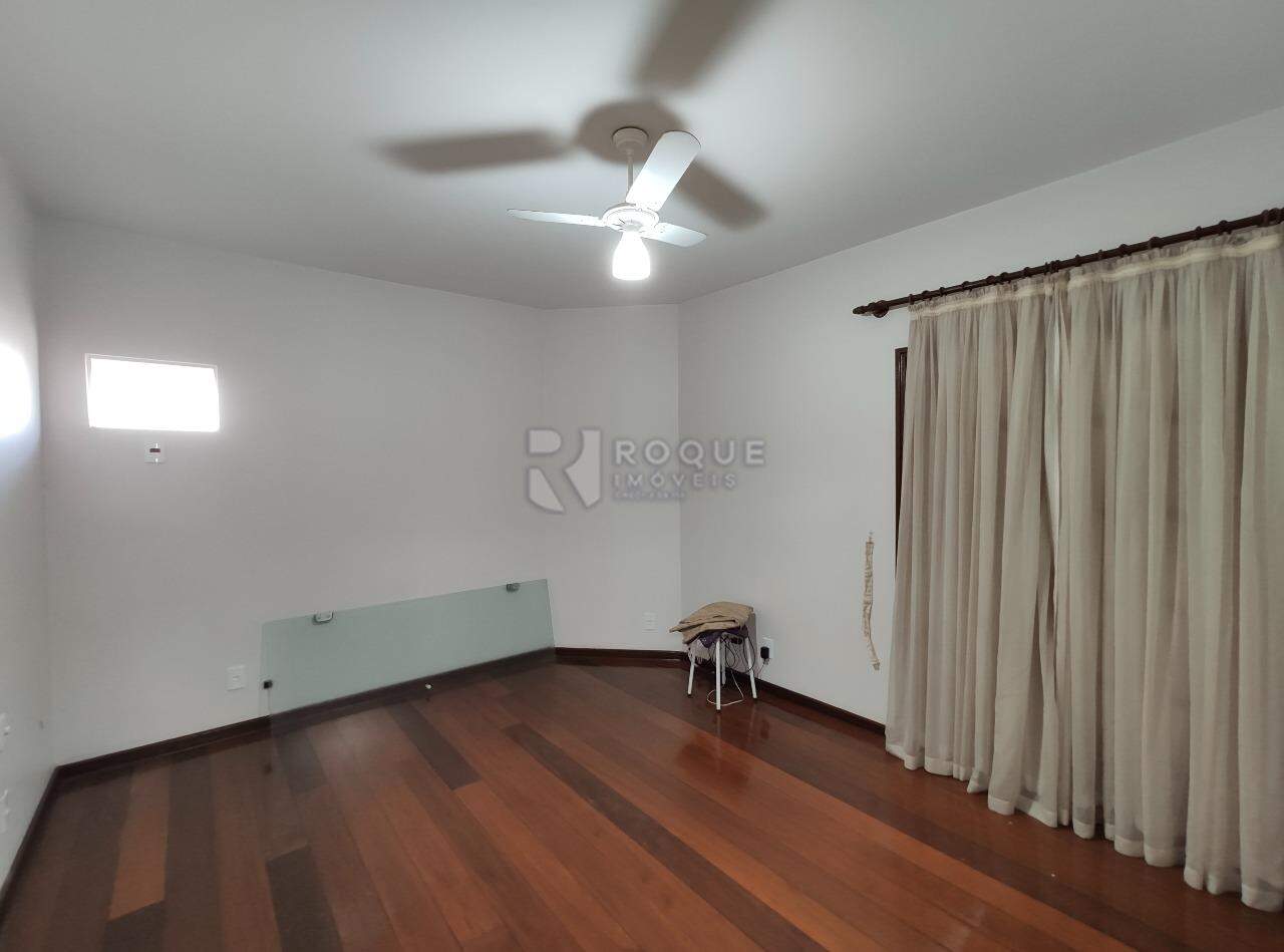Casa Residencial para aluguel no bairro Vila Cristovam: Dormitório 1 segundo andar 