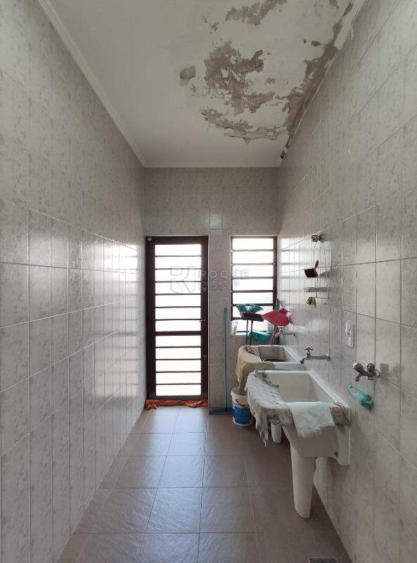 Casa Residencial para aluguel no bairro Vila Cristovam: Área de serviço 