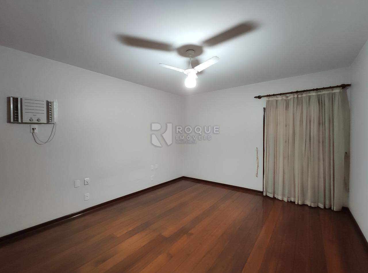 Casa Residencial para aluguel no bairro Vila Cristovam: Dormitório 3 suíte segundo andar 