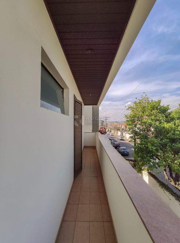 Casa Residencial para aluguel no bairro Vila Cristovam: Sacada 