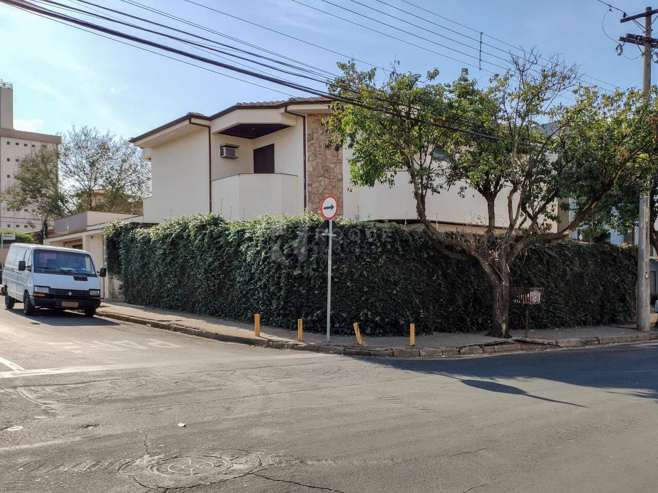 Casa Residencial para aluguel no bairro Vila Cristovam: Fachada
