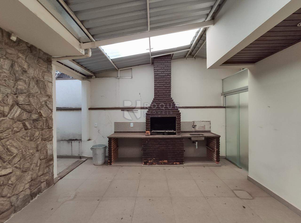 Casa Residencial para aluguel no bairro Vila Cristovam: Churrasqueira / Área externa 