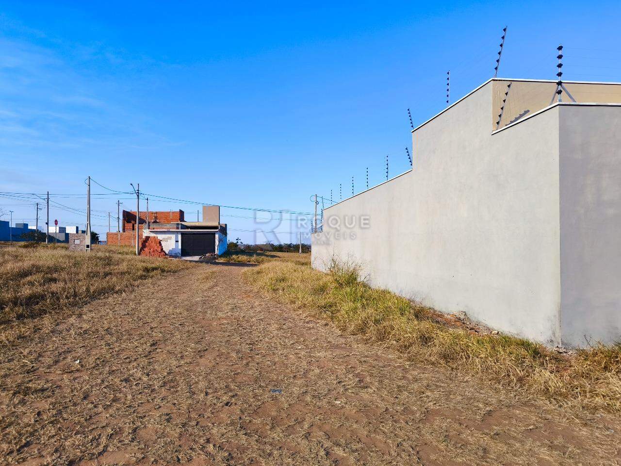 Terreno à venda no bairro Jardim Campo Verde II: 