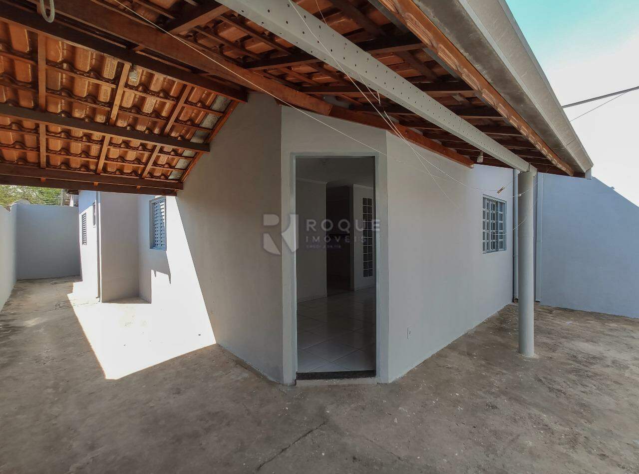 Casa Residencial à venda no bairro Parque Residencial Abílio Pedro: Garagem