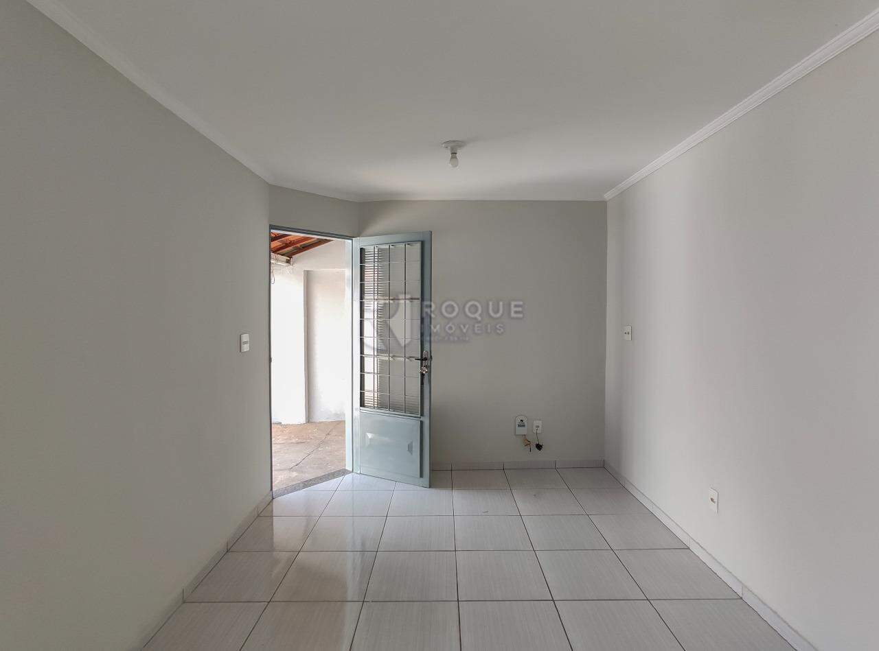 Casa Residencial à venda no bairro Parque Residencial Abílio Pedro: Sala