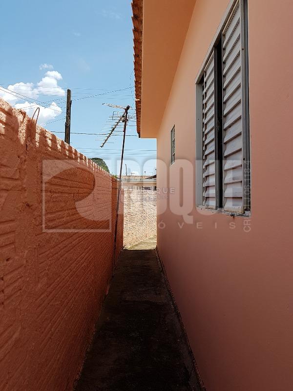Casa Residencial para aluguel no bairro Jardim Perola: Corredor