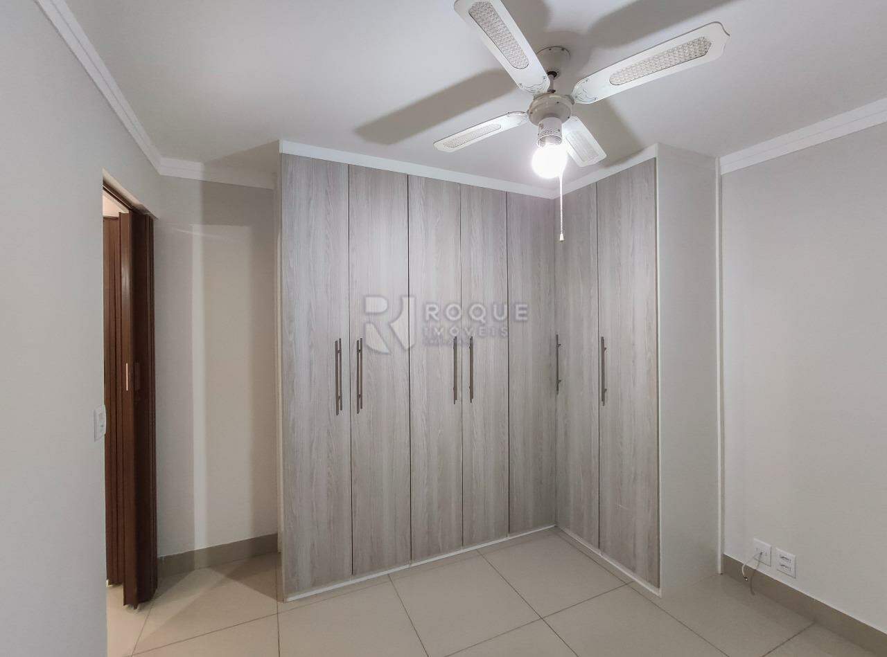 Apartamento à venda no bairro Vila Paulista: Dormitório 3