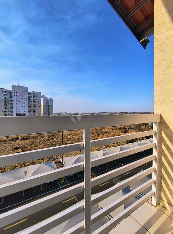Apartamento para aluguel no bairro Jardim Parque Novo Mundo: Sacada