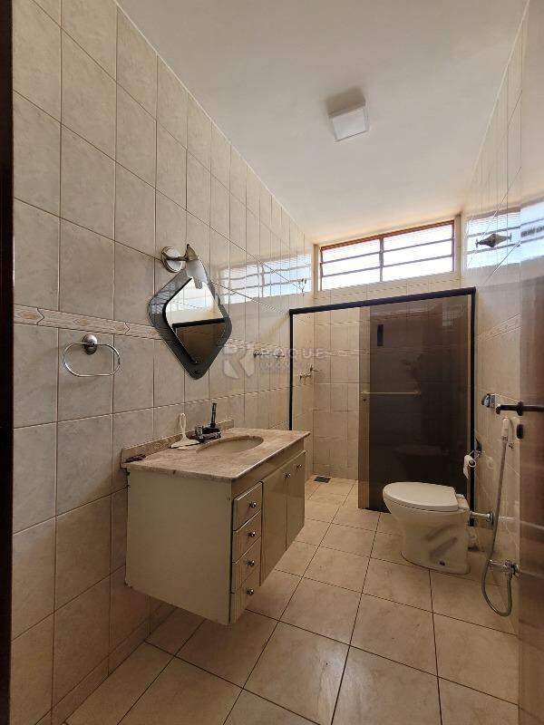 Casa Residencial à venda no bairro Centro: BANHEIRO SOCIAL
