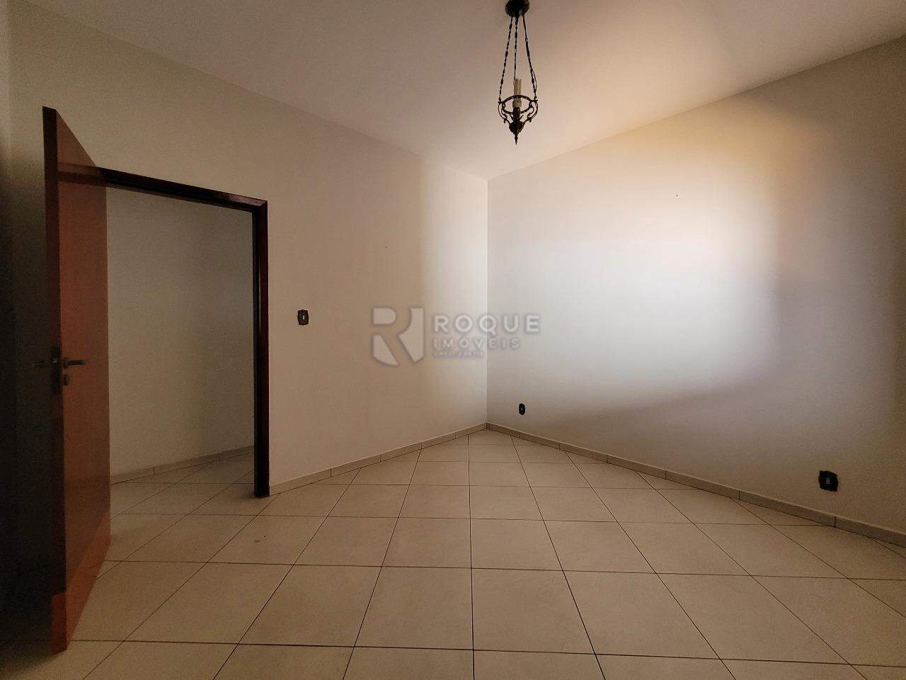 Casa Residencial à venda no bairro Centro: DORMITÓRIO 1