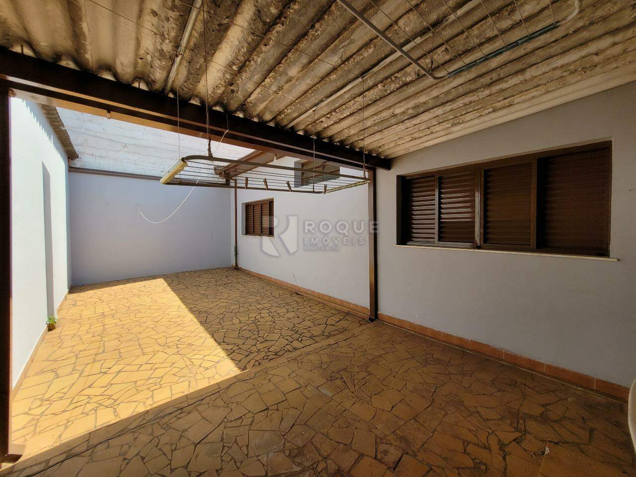 Casa Residencial à venda no bairro Centro: QUINTAL 