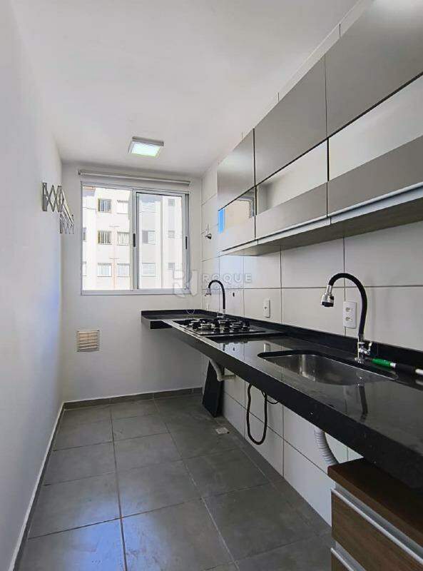 Apartamento para aluguel no bairro Vale das Esmeraldas: Cozinha 
