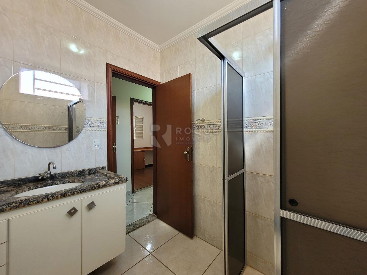 Casa Residencial à venda no bairro Jardim Nereide: BANHEIRO SOCIAL