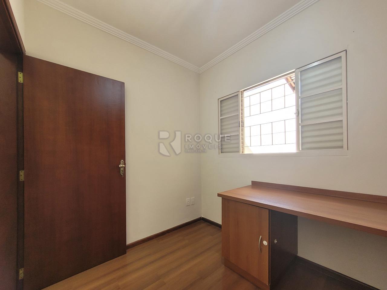 Casa Residencial à venda no bairro Jardim Nereide: DORMITÓRIO 2