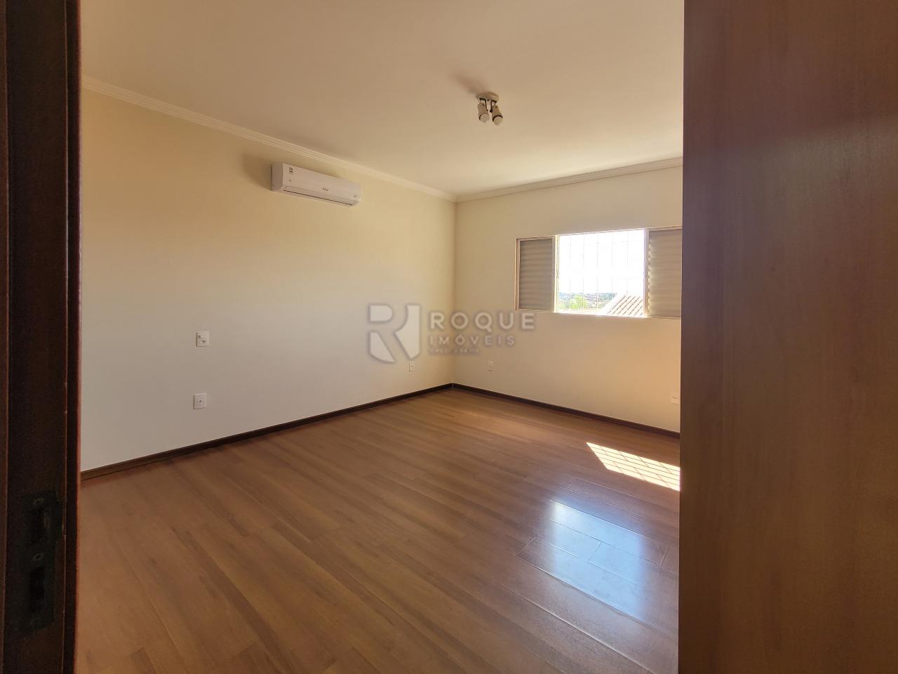 Casa Residencial à venda no bairro Jardim Nereide: SUÍTE