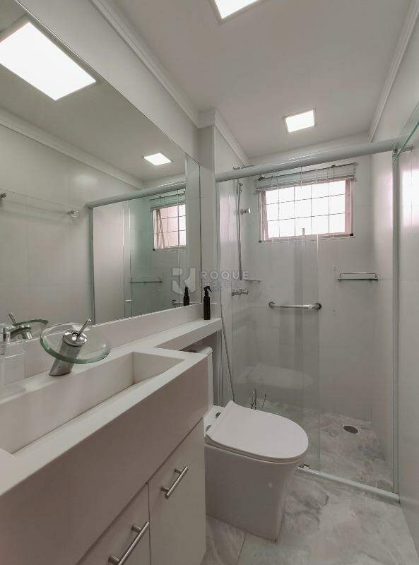 Apartamento para aluguel no bairro Vila Queiroz: WC social 