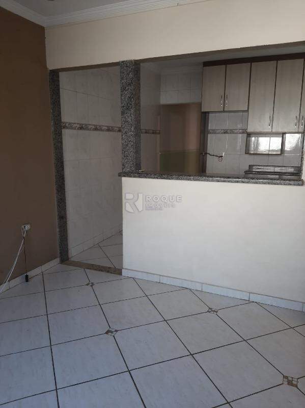 Casa Residencial à venda no bairro Jardim Lago Azul: cozinha Americana 