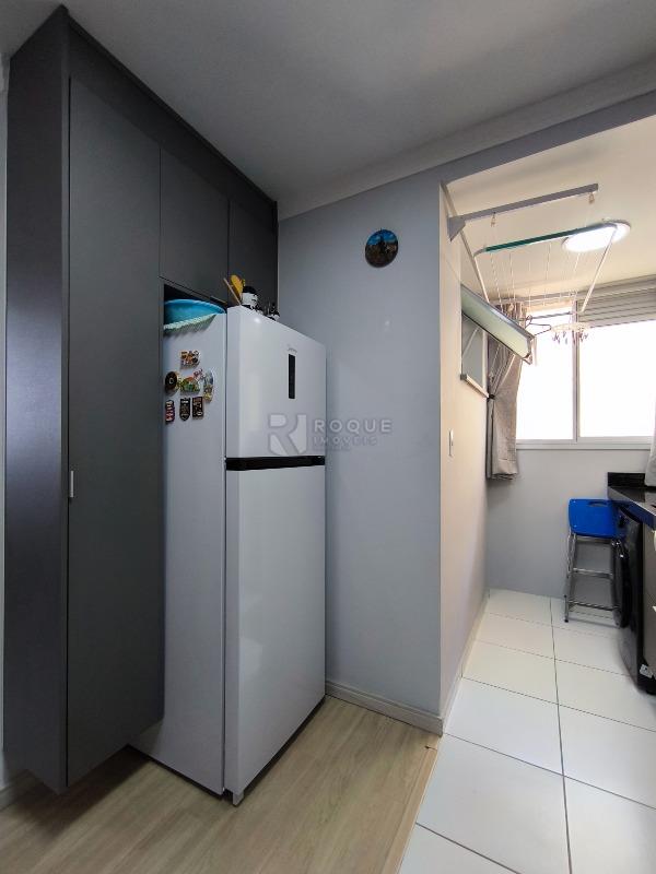 Apartamento à venda no bairro Jardim Trevo: COZINHA