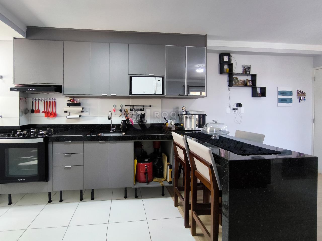 Apartamento à venda no bairro Jardim Trevo: COZINHA