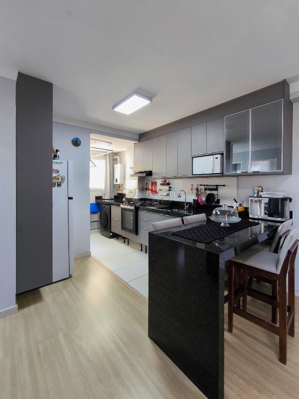 Apartamento à venda no bairro Jardim Trevo: COZINHA