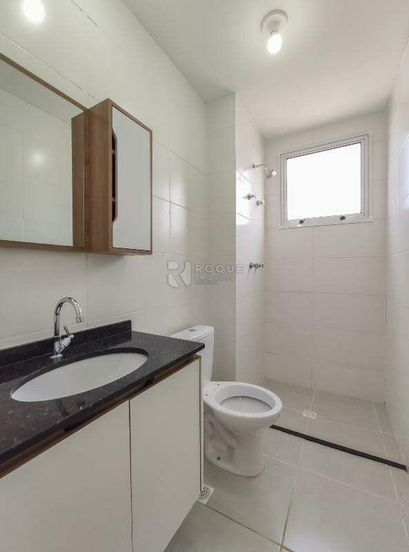 Apartamento para aluguel no bairro Jardim Santa Adélia: WC social 