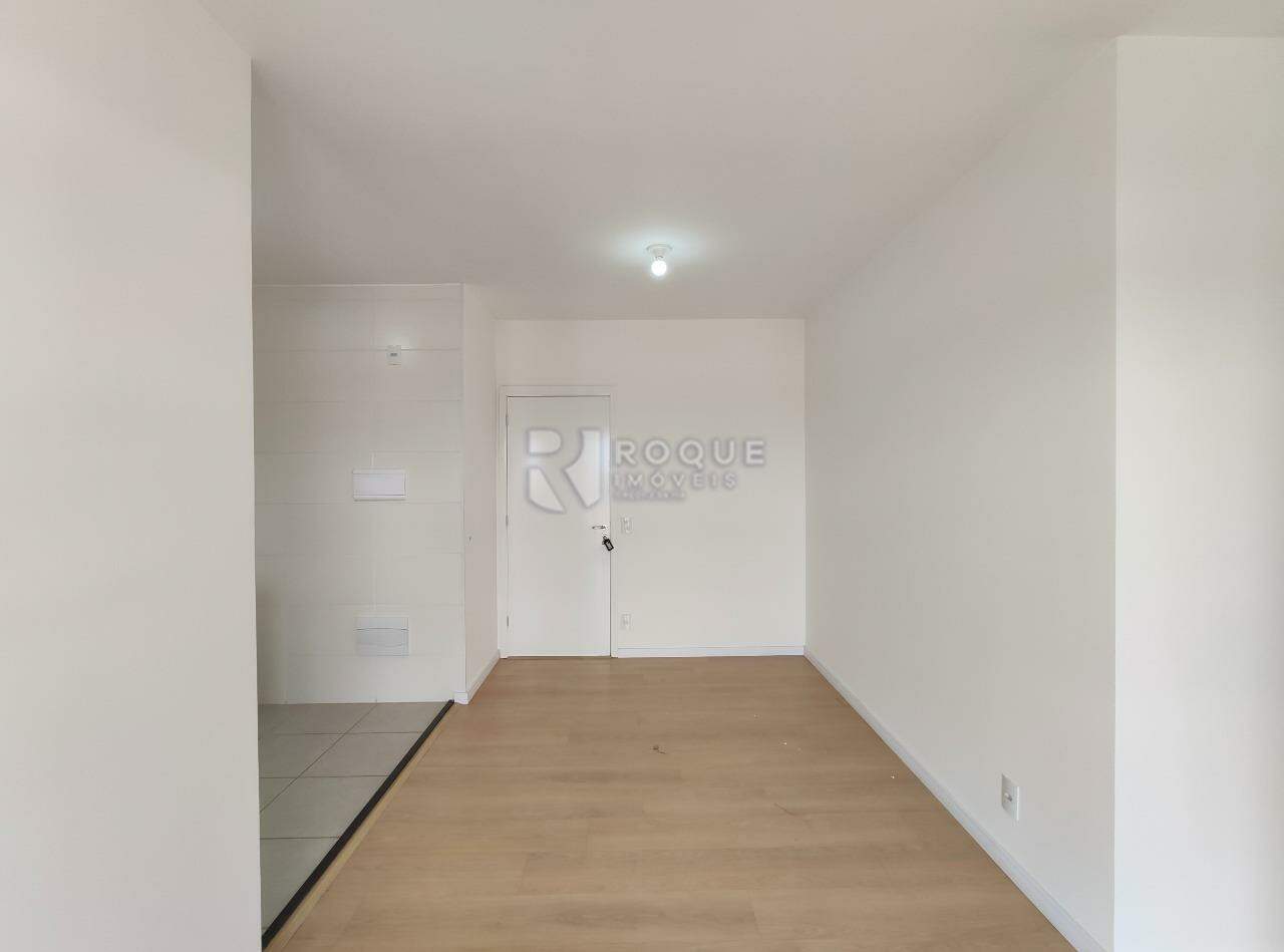 Apartamento para aluguel no bairro Jardim Santa Adélia: Sala 