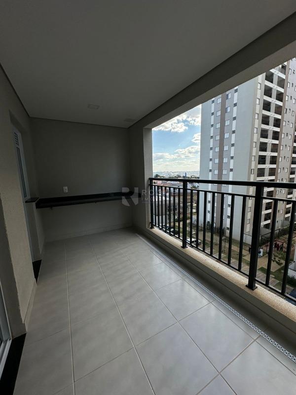 Apartamento para aluguel no bairro Jardim Santa Adélia: Sacada