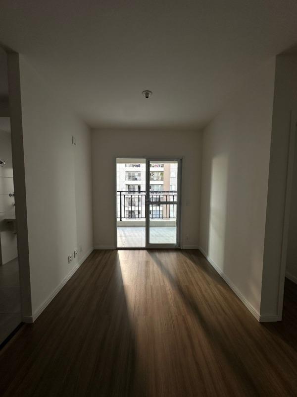 Apartamento para aluguel no bairro Jardim Santa Adélia: Sala
