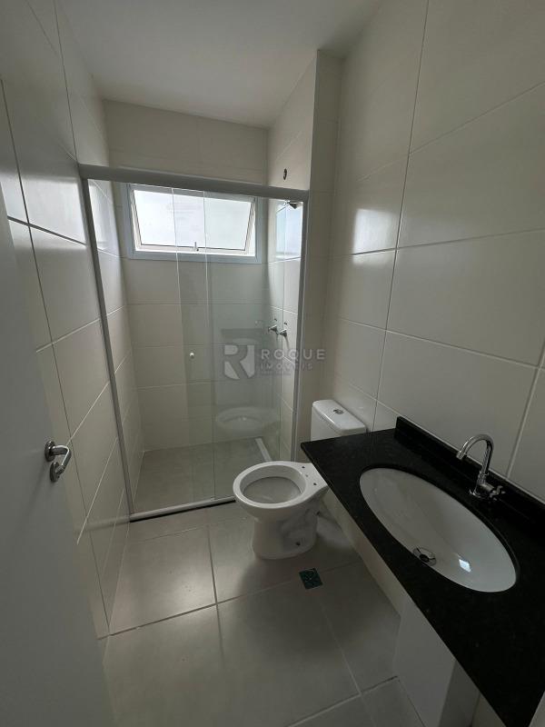 Apartamento para aluguel no bairro Jardim Santa Adélia: Banheiro social