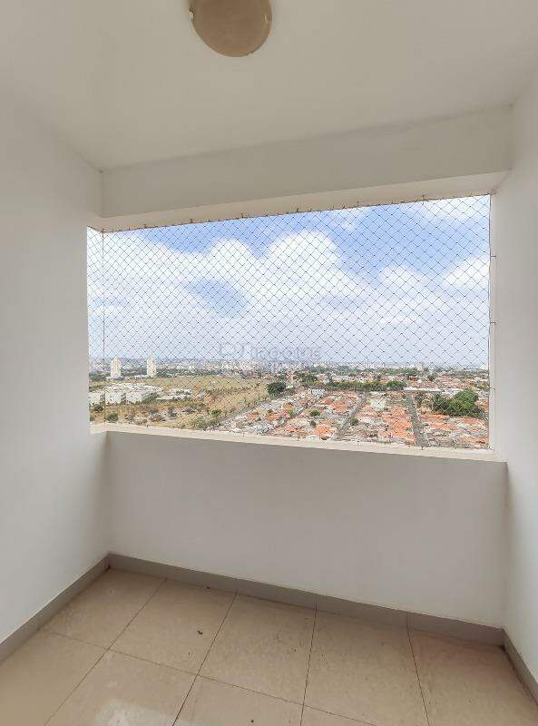 Apartamento para aluguel no bairro Chácaras Antonieta: Sacada 