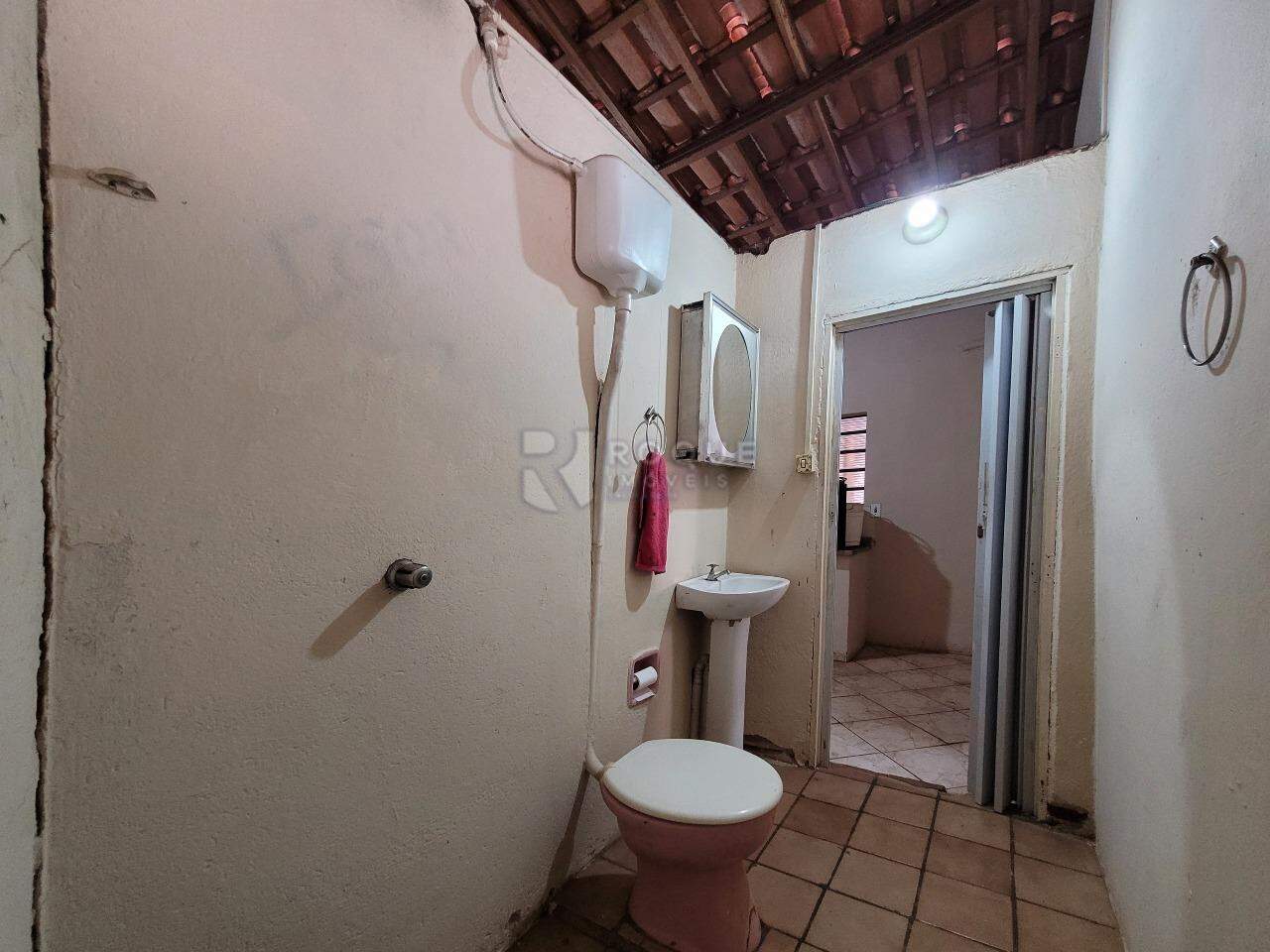 Casa Residencial à venda no bairro Parque Residencial Aeroporto: BANHEIRO EDÍCULA