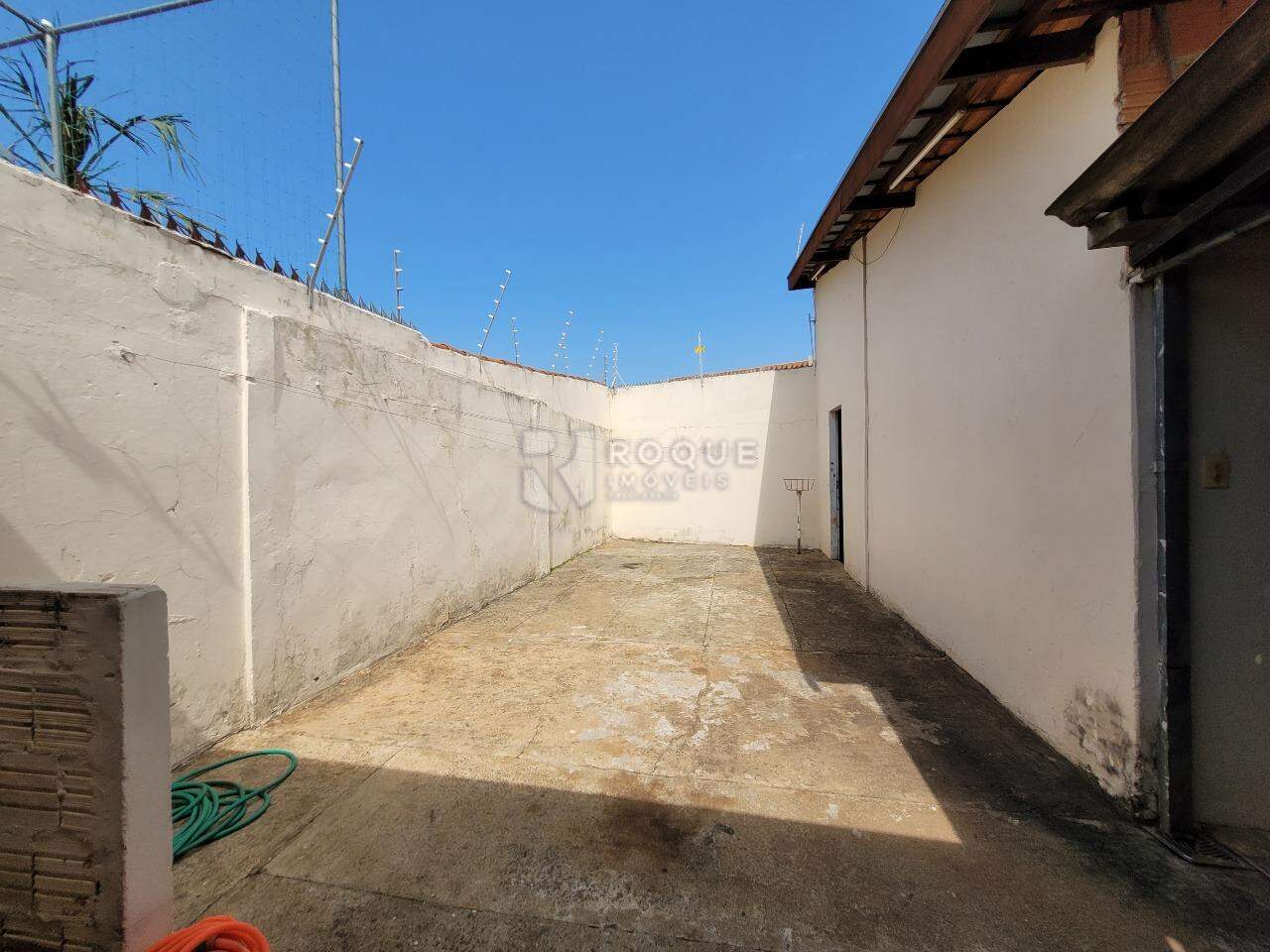 Casa Residencial à venda no bairro Parque Residencial Aeroporto: QUINTAL