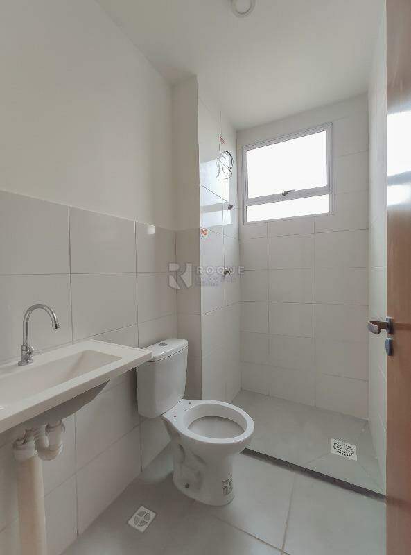 Apartamento para aluguel no bairro Fazenda Duas Barras: WC social 