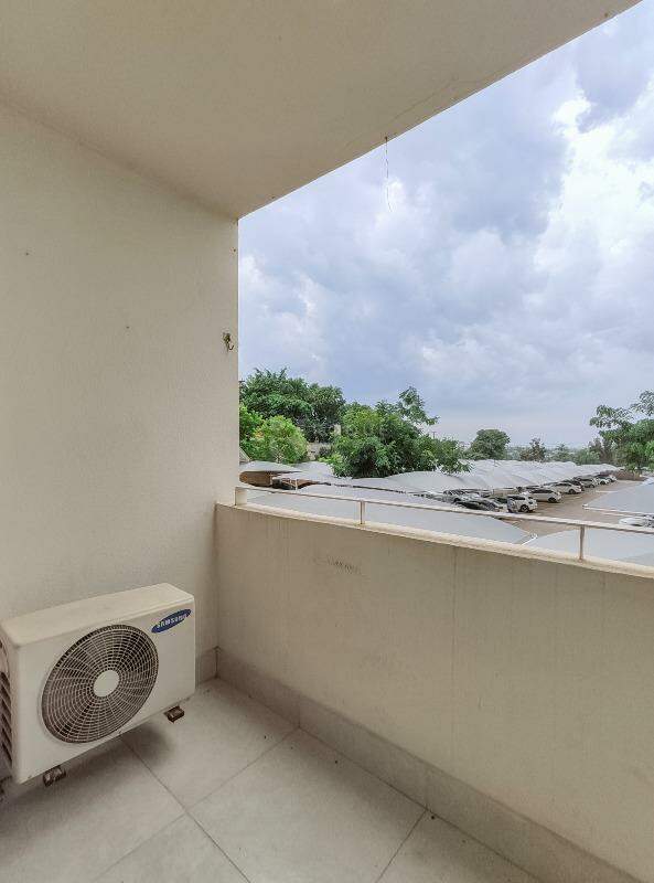Apartamento à venda no bairro Jardim Esmeralda: Sacada 