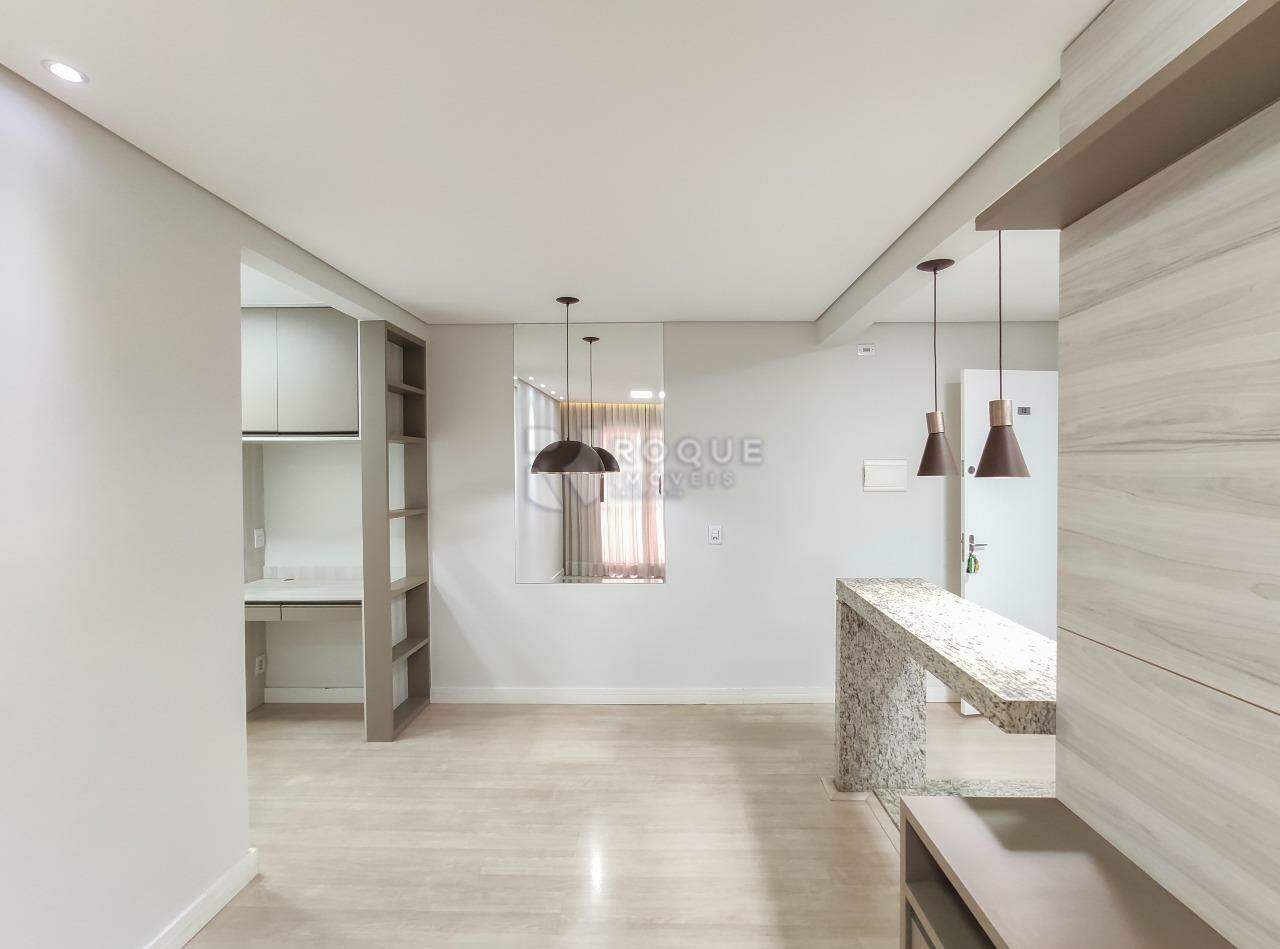Apartamento à venda no bairro Jardim Esmeralda: Sala 