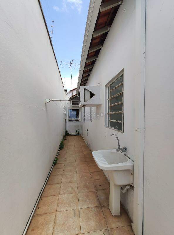 Casa Residencial para aluguel no bairro Centro: Área de serviço 