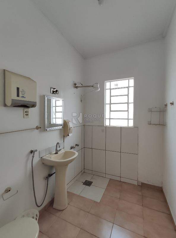 Casa Residencial para aluguel no bairro Centro: WC social 
