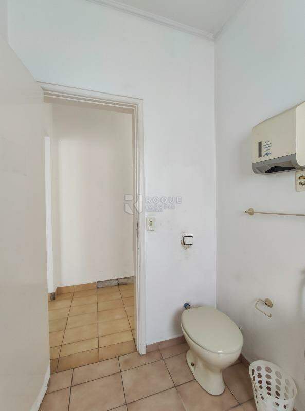 Casa Residencial para aluguel no bairro Centro: WC social 