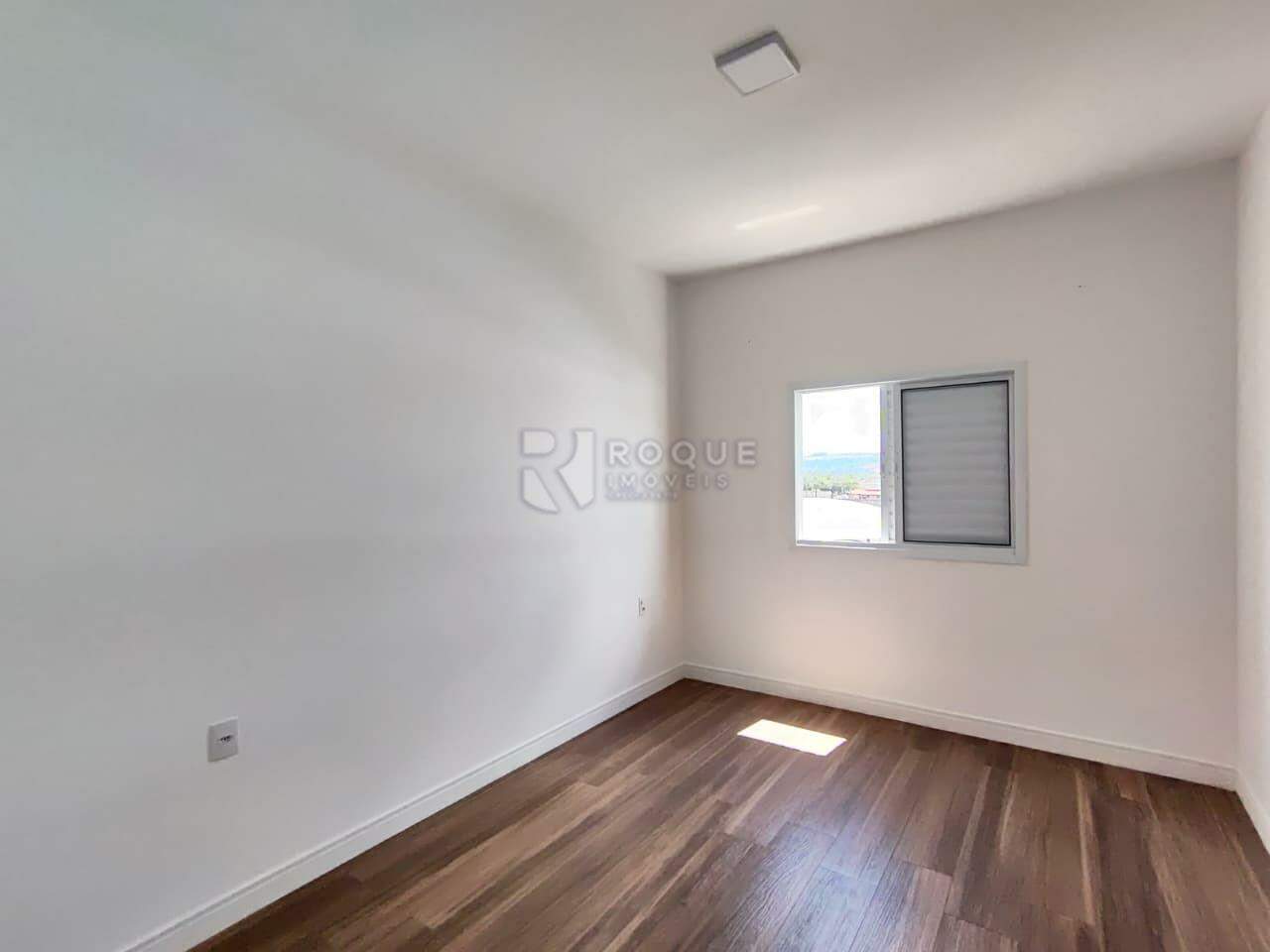 Apartamento para aluguel no bairro Jardim Santa Adélia: Dormitório 01