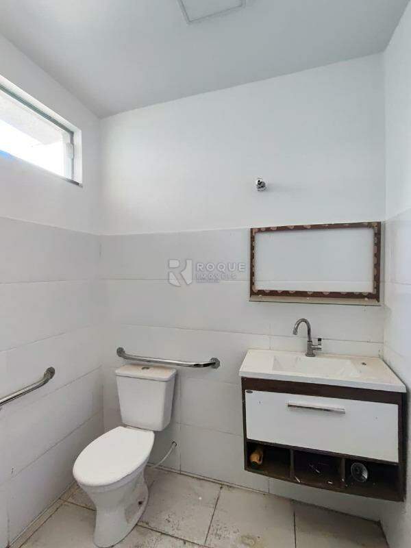 Barracão/Galpão para aluguel no bairro Jardim Porto Real IV: WC 02 Barracão