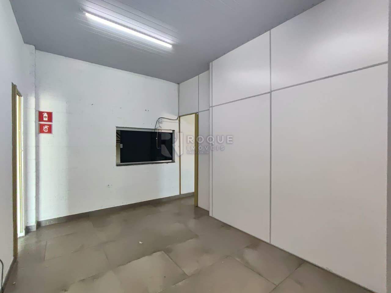 Barracão/Galpão para aluguel no bairro Jardim Porto Real IV: Hall Salas Superiores