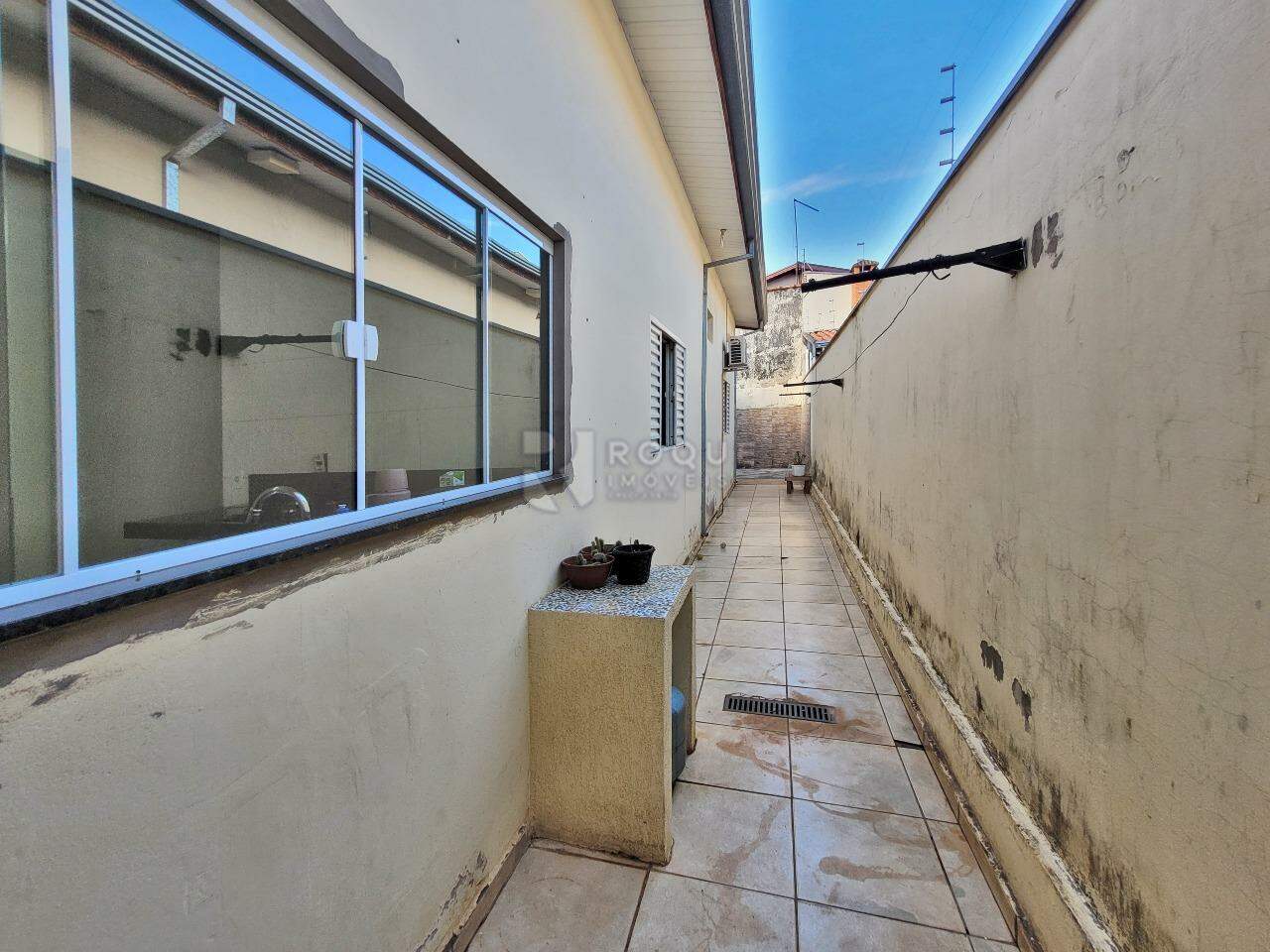 Casa Residencial à venda no bairro Vila Limeiranea: CORREDOR LATERAL