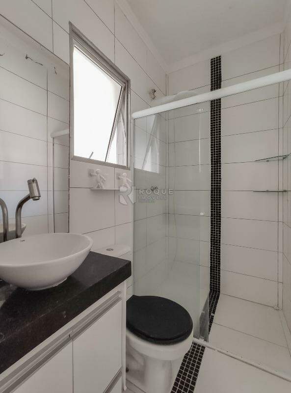 Apartamento para aluguel no bairro Jardim Parque Novo Mundo: WC social 