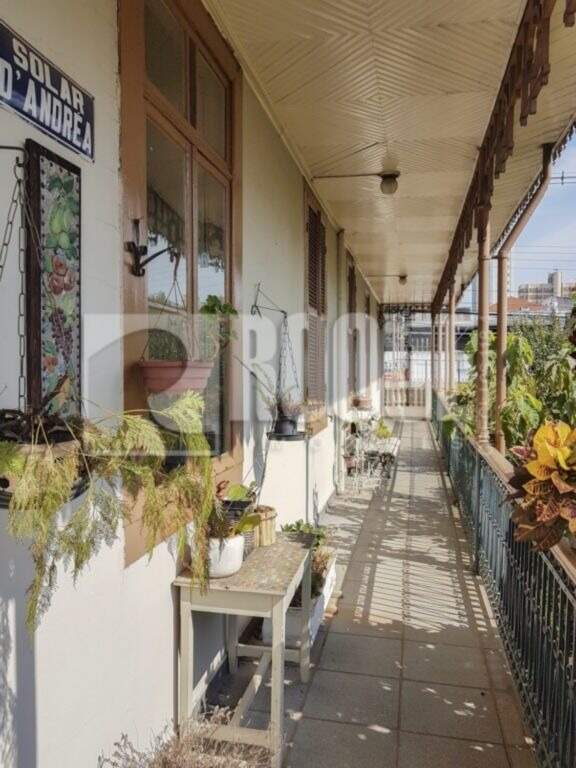 Casa Residencial à venda no bairro Centro: Varanda