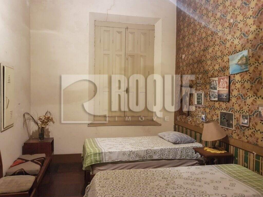 Casa Residencial à venda no bairro Centro: Dormitório 1