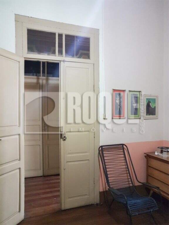 Casa Residencial à venda no bairro Centro: Dormitório 5