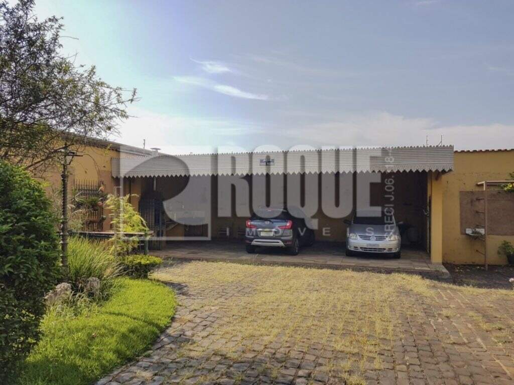 Casa Residencial à venda no bairro Centro: Garagem outra vista